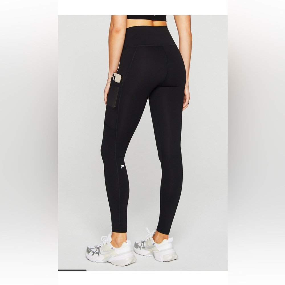 Fabletics On-The-Go Powerhold high waisted 7/8 black leggings